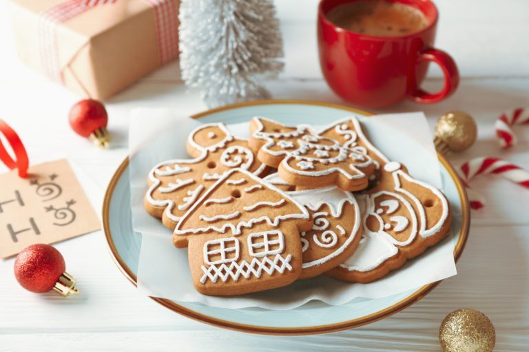 Como utilizar decoração natalina nas sobremesas: biscoitos de natal decorados